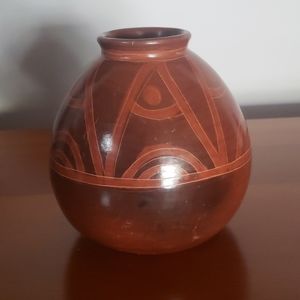 Handmade Clay Decor Vase from Nicaragua